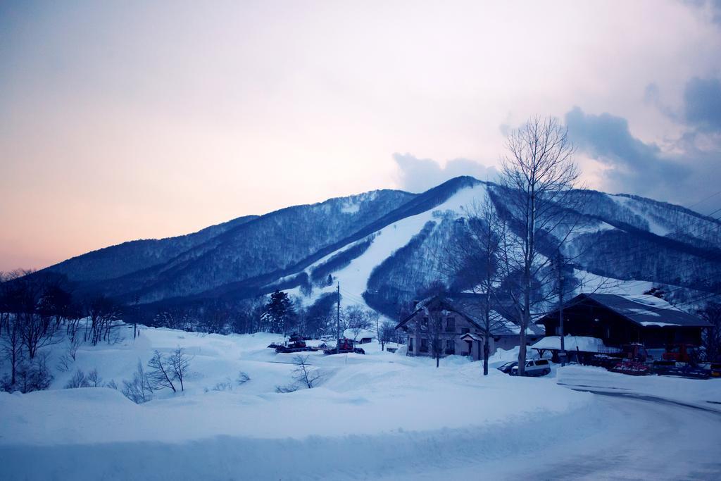 Hotel Snowball Chalet At Madarao Mountain Iiyama Exterior foto